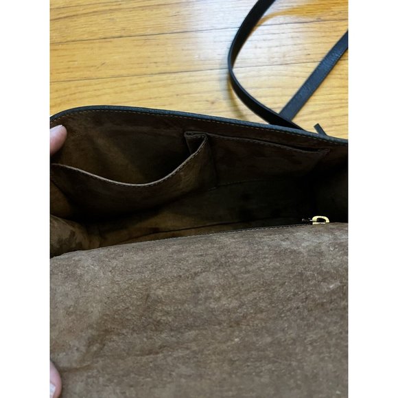 Sleek Black Crossbody Bag with Tassel Detail - Picture 7 of 9